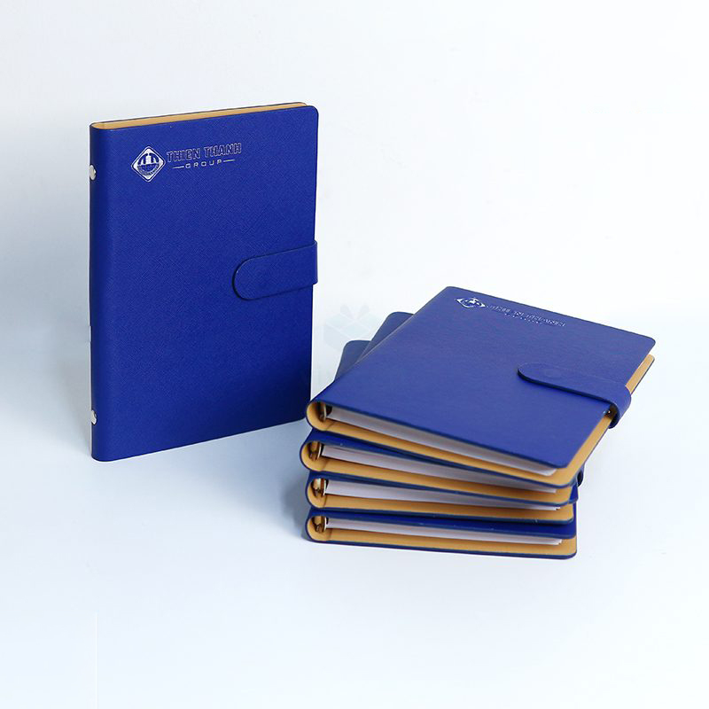 Sổ Bìa Còng Gập 2 B035-1 Kèm Khoá Nam Châm
